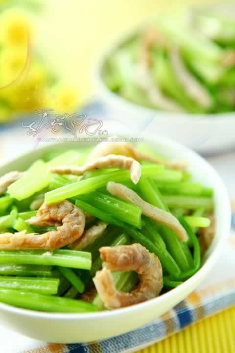 凉拌海米芹菜的做法