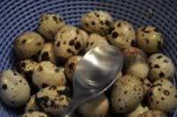 芝麻鹌鹑茶叶蛋的做法