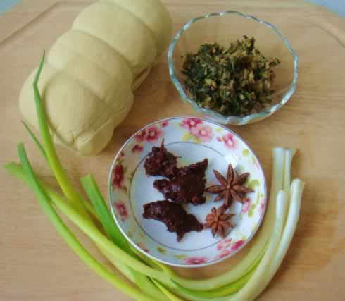 雪菜素鸡煲的做法