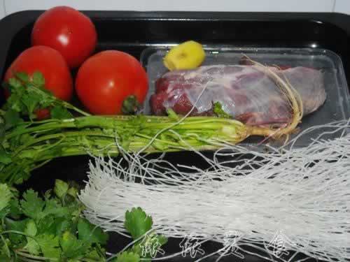 番茄牛肉粉丝汤的做法