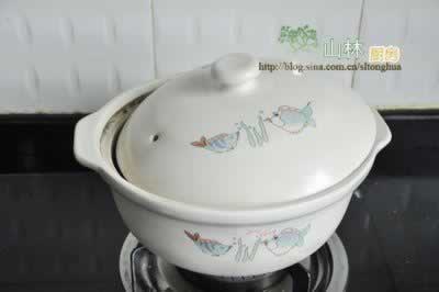 黑糯米红枣芸豆粥的做法