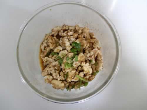 老醋核桃仁的做法