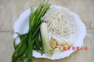 肉皮炒豆芽的做法