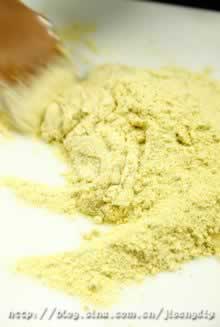 自制银杏贡糖的做法