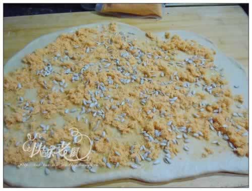 薏仁肉松面包的做法