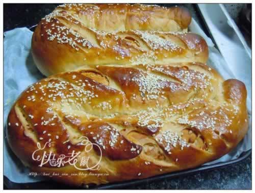 薏仁肉松面包的做法