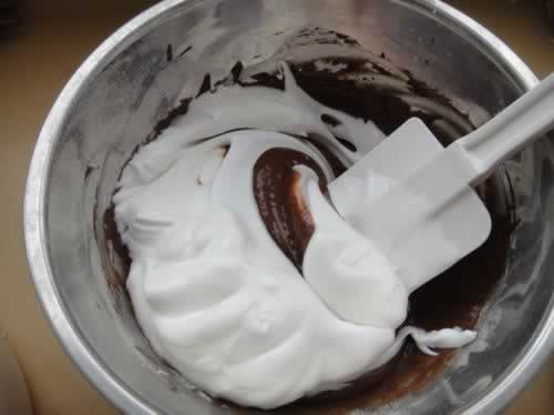 可可蛋糕卷的做法