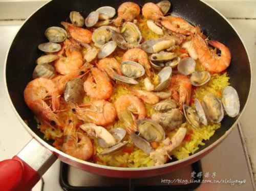 西班牙海鲜烩饭的做法