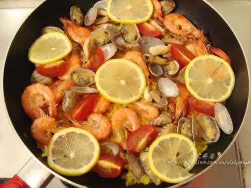 西班牙海鲜烩饭的做法