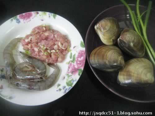 ��ϺǶ�ĸ������