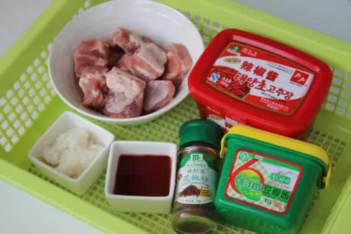 ���Ǽ������Źǵ�����