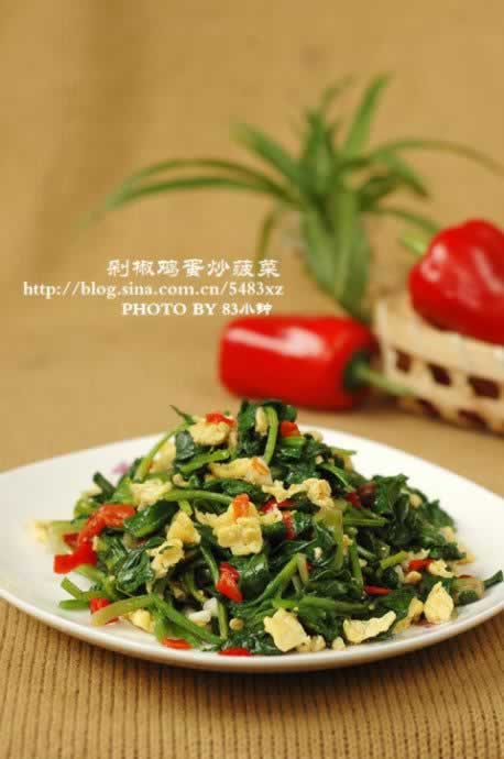 剁椒鸡蛋炒菠菜的做法