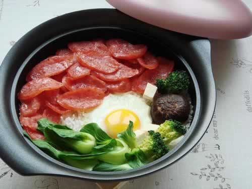腊味煲仔饭的做法