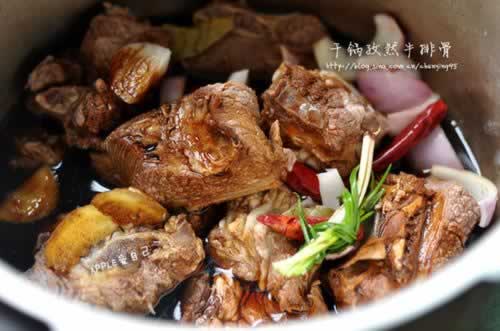 �ɹ���Ȼţ�Źǵ�����