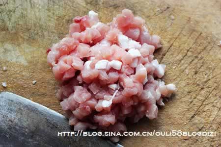 槐花菜饼子的做法