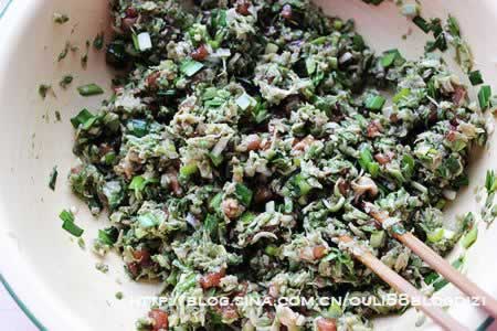 槐花菜饼子的做法