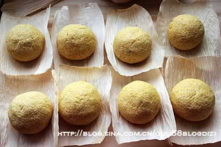 槐花菜饼子的做法