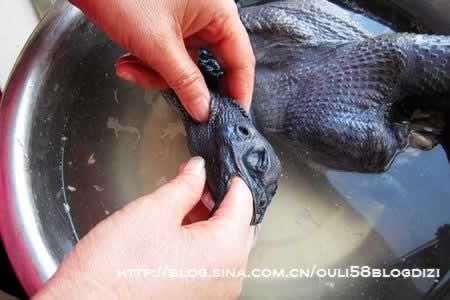 乌鸡枣杞汤的做法