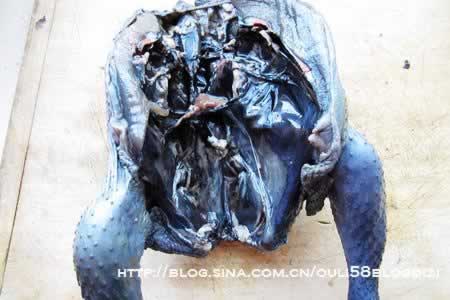 乌鸡枣杞汤的做法