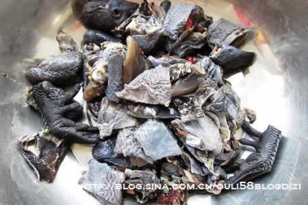 乌鸡枣杞汤的做法