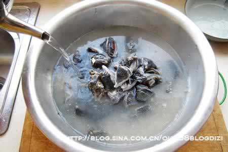 乌鸡枣杞汤的做法