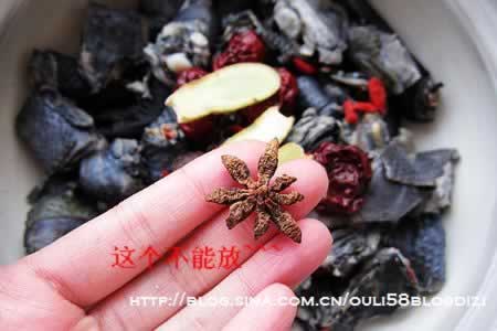 乌鸡枣杞汤的做法