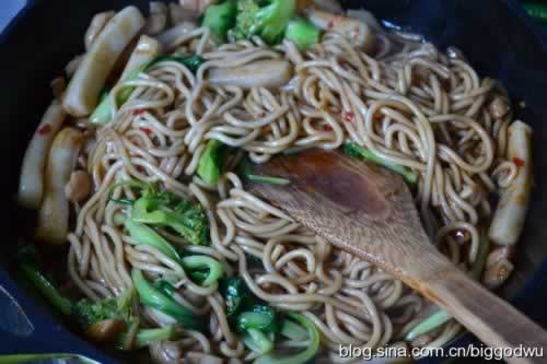 特色年糕炒面的做法