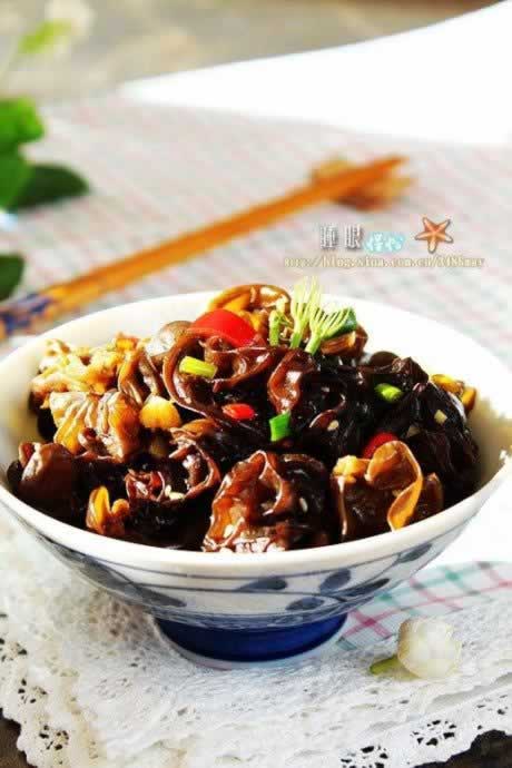 大拌黑木耳的做法