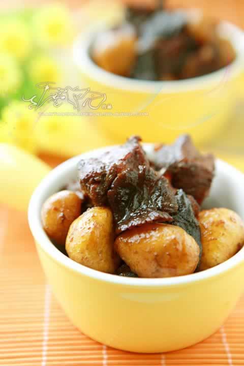 板栗排骨烧榛蘑的做法