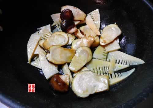 ���׳�ţ�������