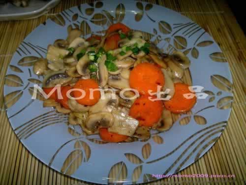 红萝卜炒蘑菇的做法