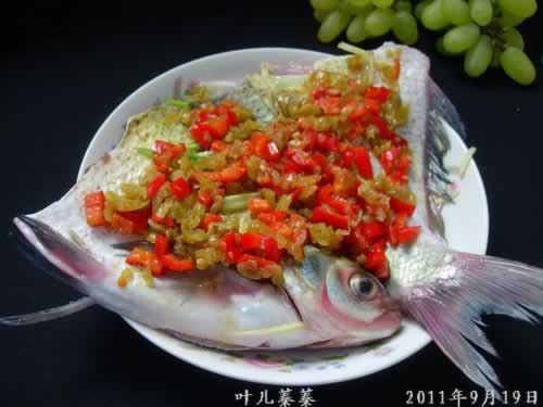 剁椒蒸鳊鱼的做法