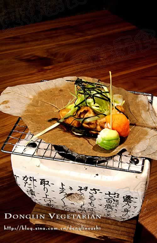 松茸豆腐朴叶烧的做法