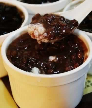 ���ӣ��Цӭ�� �Ա�����ܱߵ���ʳ