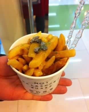 �人����߹���һ����Ե��Ǽ�������Թ�ð��