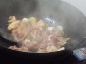 口蘑炒鸡的做法