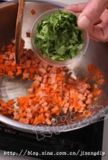 烤肠胡萝卜咸蛋糕的做法