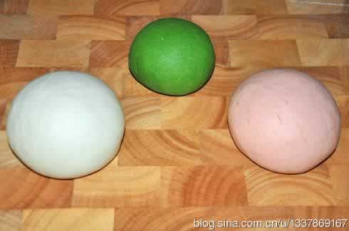 ��ɫ����ˮ�ȵ�����