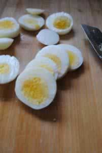 青椒洋葱虎皮蛋的做法