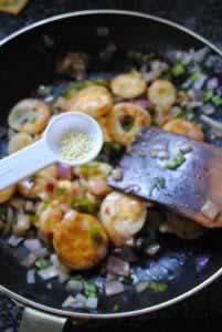 青椒洋葱虎皮蛋的做法