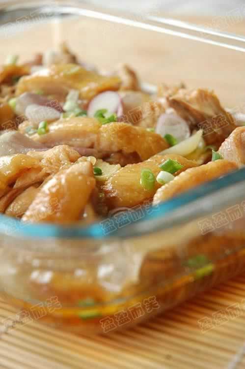 农家红葱头蒸土鸡的做法