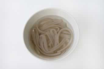 酸菜粉条炖排骨的做法