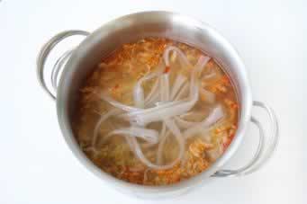 酸菜粉条炖排骨的做法