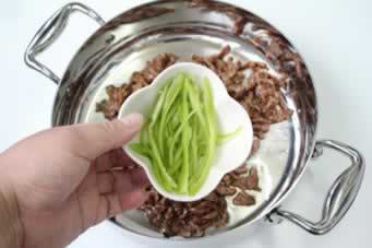 蚝油甜橙烩牛肉的做法