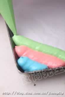彩虹蛋糕卷的做法