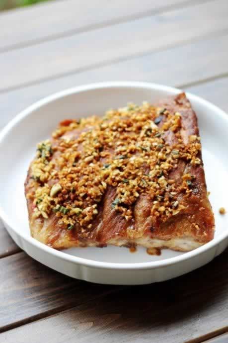 蒜香酱汁烤排骨的做法 蒜香酱汁烤排骨的做法