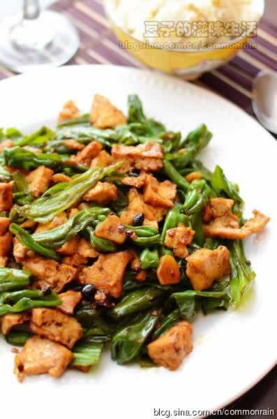 豆豉尖椒油豆腐的做法,怎么做,如何做,图解详细步骤的做法