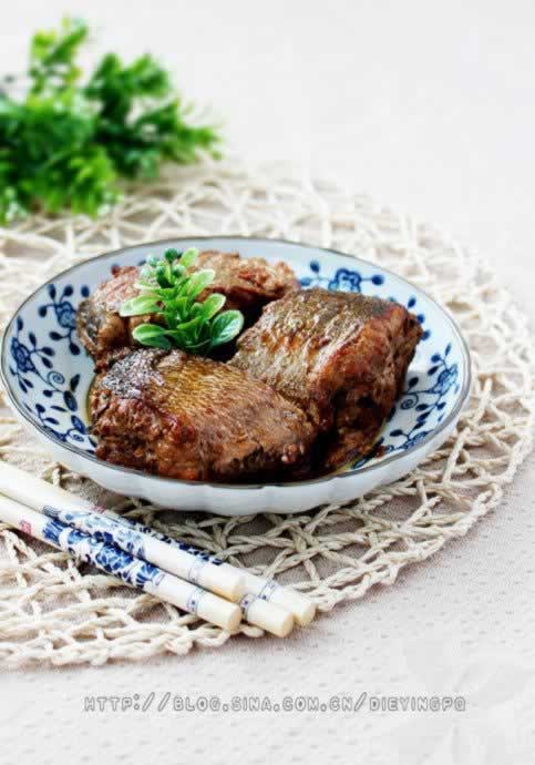 酱焖酥鱼的做法,怎么做,如何做,图解详细步骤的做法