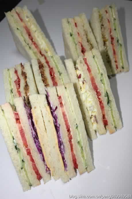 鸡蛋三明治、鸡肉三明治、牛肉三明治、芝士蔬菜三明治的做法,怎么做,如何做,图解详细步骤的做法