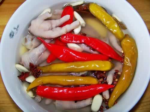 正宗老坛泡椒凤爪的做法